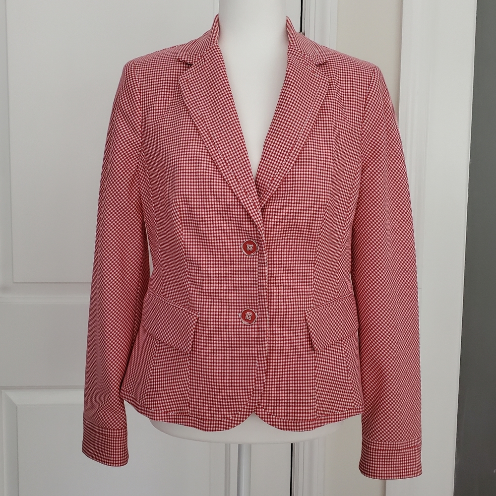 Beautiful Women's Vintage Blazer.